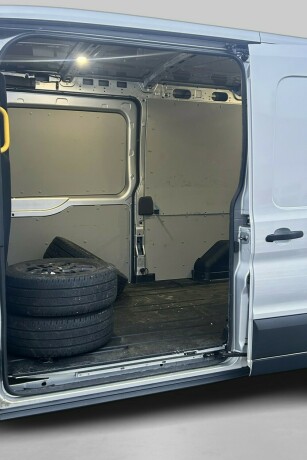 ford-transit-diesel-2021-big-17