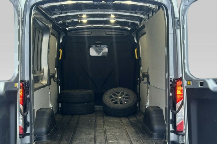 ford-transit-diesel-2021-big-18