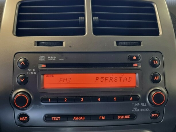 toyota-urban-cruiser-bensin-2011-big-16