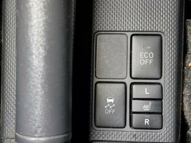 toyota-urban-cruiser-bensin-2011-big-20