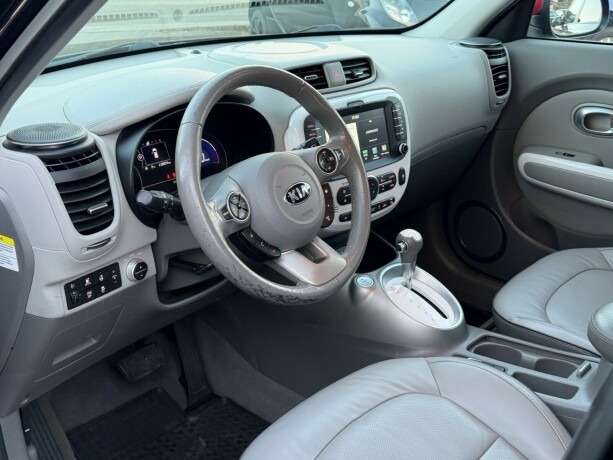 kia-soul-elektrisitet-2017-big-13