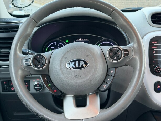 kia-soul-elektrisitet-2017-big-12