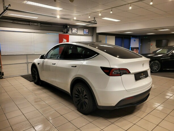 tesla-model-y-elektrisitet-2021-big-6