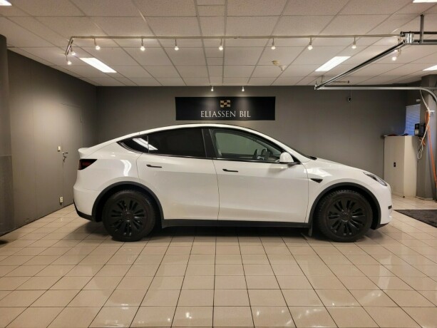 tesla-model-y-elektrisitet-2021-big-3