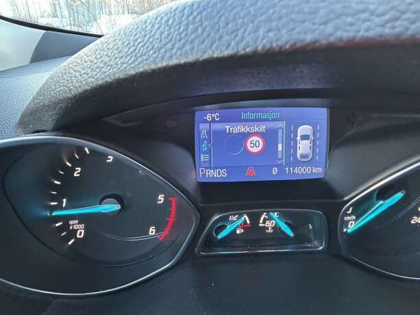 ford-kuga-diesel-2014-big-21