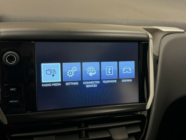 peugeot-208-bensin-2016-big-12