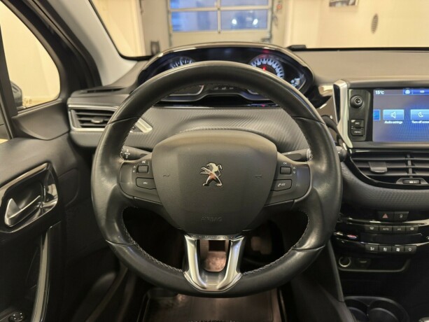 peugeot-208-bensin-2016-big-6