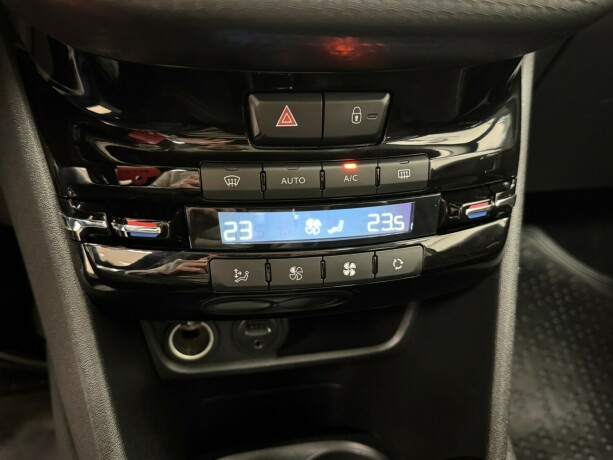 peugeot-208-bensin-2016-big-14