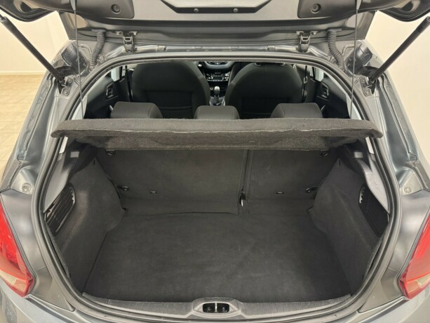peugeot-208-bensin-2016-big-19