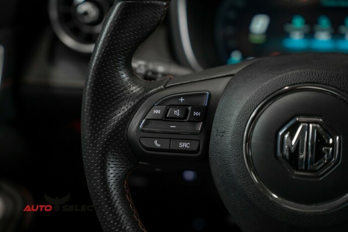 mg-ehs-plug-in-petrol-2021-big-31