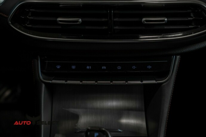 mg-ehs-plug-in-petrol-2021-big-36