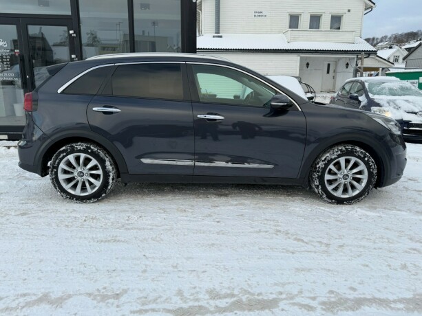 kia-niro-elektrisitetbensin-2019-big-3