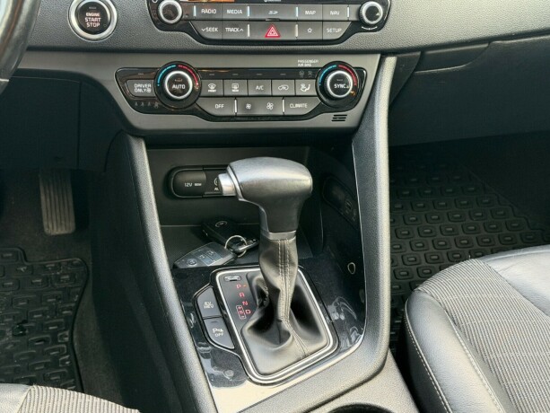 kia-niro-elektrisitetbensin-2019-big-9