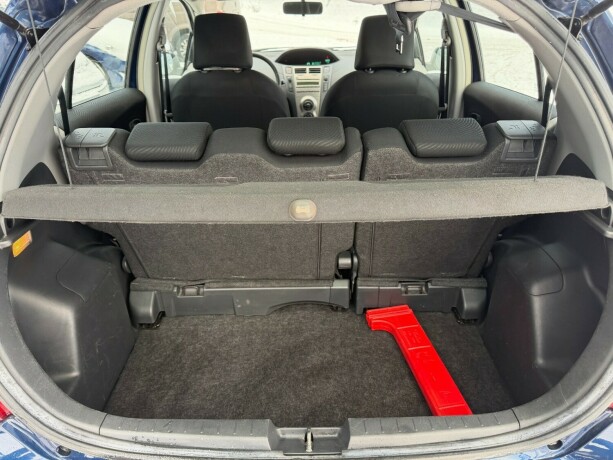 toyota-yaris-bensin-2010-big-10