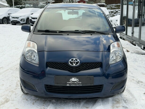 toyota-yaris-bensin-2010-big-1