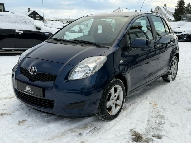 toyota-yaris-bensin-2010-big-0