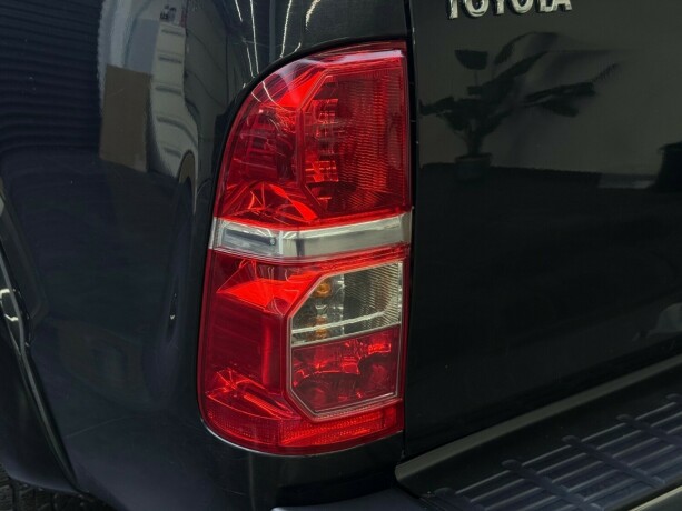 toyota-hilux-diesel-2014-big-6