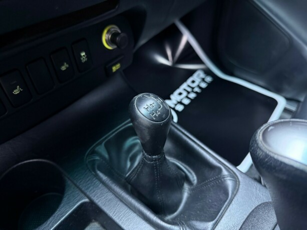 toyota-hilux-diesel-2014-big-26