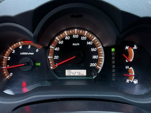 toyota-hilux-diesel-2014-big-20