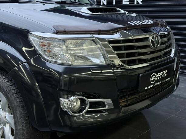 toyota-hilux-diesel-2014-big-2