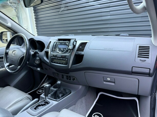 toyota-hilux-diesel-2010-big-14