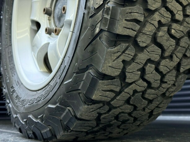 toyota-hilux-diesel-2010-big-11