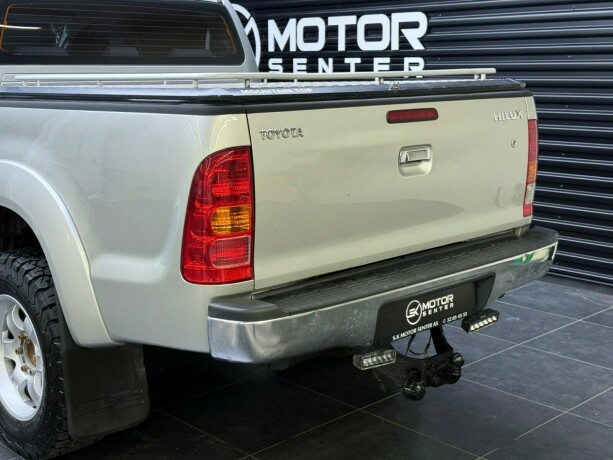 toyota-hilux-diesel-2010-big-8