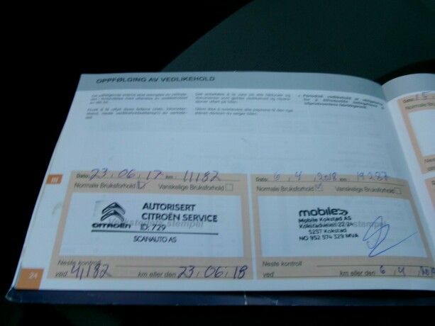 citroen-c4-picasso-bensin-2016-big-16