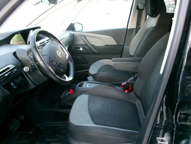 citroen-c4-picasso-bensin-2016-big-9