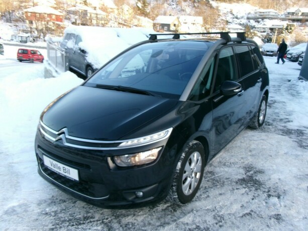 citroen-c4-picasso-bensin-2016-big-2
