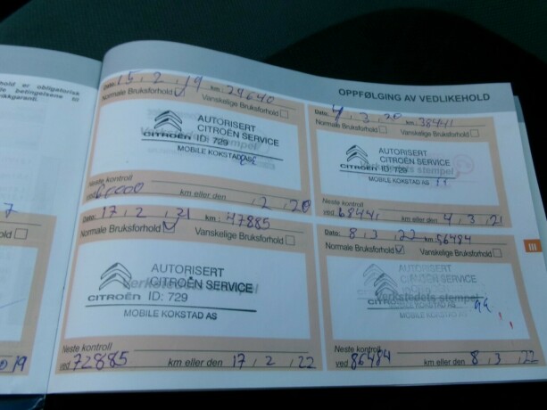 citroen-c4-picasso-bensin-2016-big-17