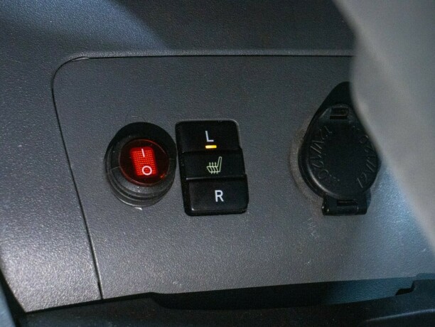 toyota-prius-bensin-2010-big-39