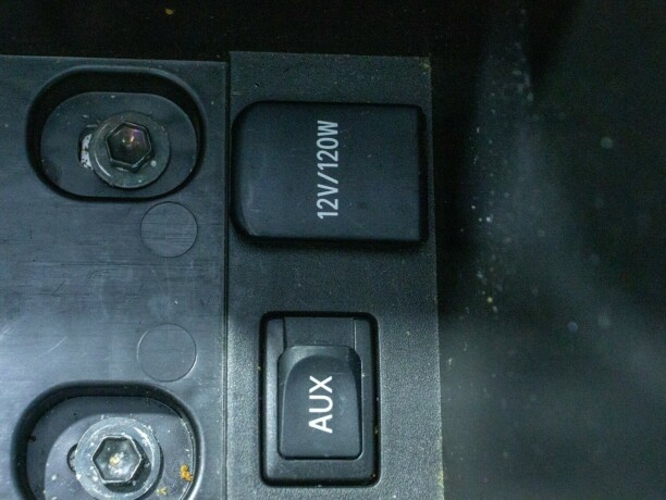 toyota-prius-bensin-2010-big-40