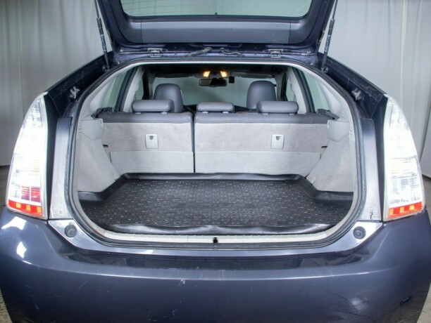 toyota-prius-bensin-2010-big-12