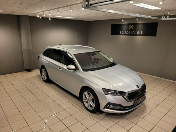 skoda-octavia-elektrisitetbensin-2021-big-1