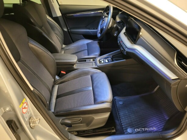 skoda-octavia-elektrisitetbensin-2021-big-14