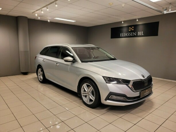 skoda-octavia-elektrisitetbensin-2021-big-0
