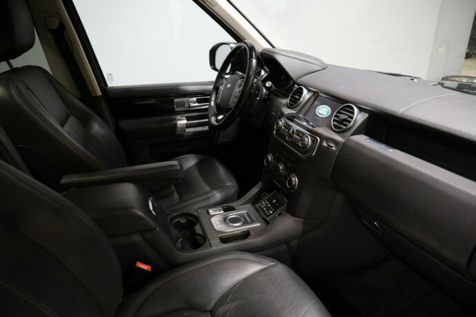 land-rover-discovery-diesel-2016-big-9