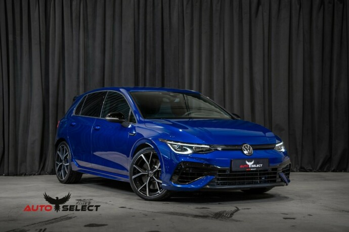 volkswagen-golf-bensin-2021-big-0
