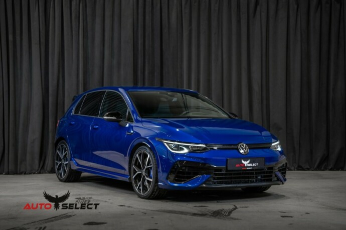 volkswagen-golf-bensin-2021-big-3