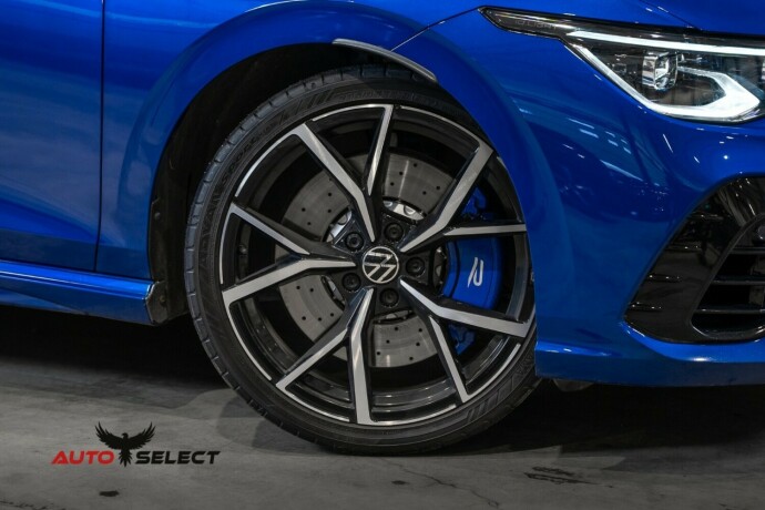 volkswagen-golf-bensin-2021-big-2