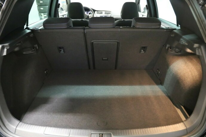 volkswagen-golf-elektrisitetbensin-2015-big-15