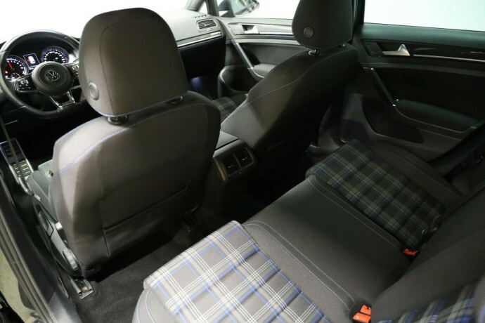 volkswagen-golf-elektrisitetbensin-2015-big-12