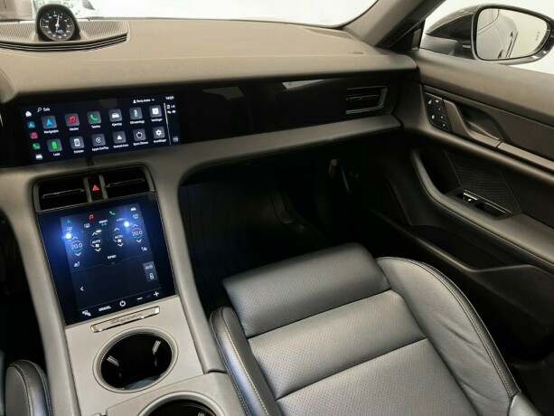 porsche-taycan-cross-turismo-elektrisitet-2022-big-10