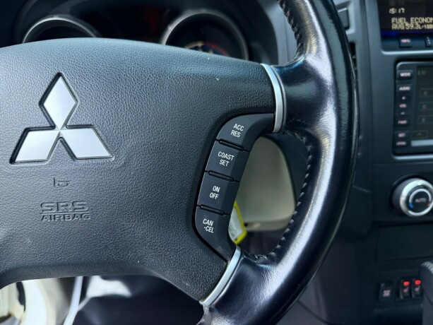 mitsubishi-pajero-diesel-2007-big-15