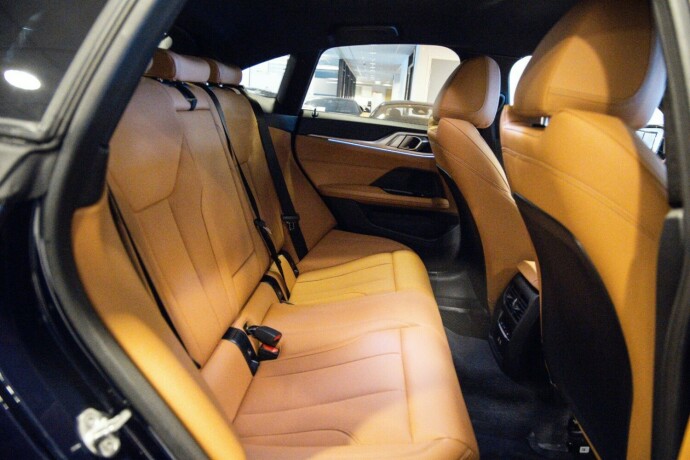 bmw-i4-m50-elektrisitet-2025-big-9