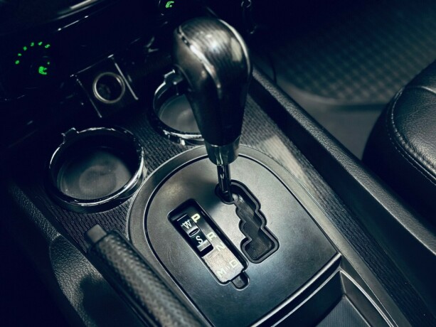 ssangyong-rexton-diesel-2011-big-22