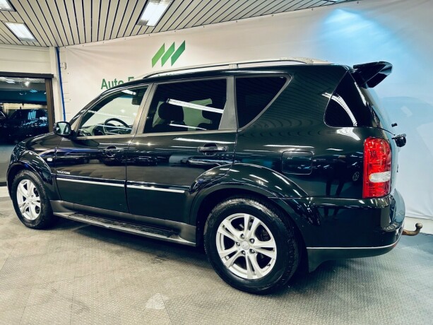 ssangyong-rexton-diesel-2011-big-4