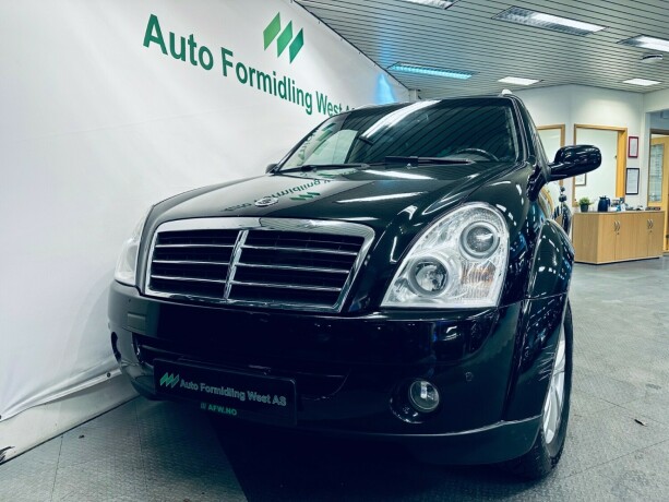 ssangyong-rexton-diesel-2011-big-2