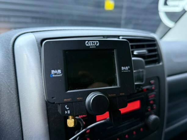 suzuki-jimny-bensin-2006-big-15